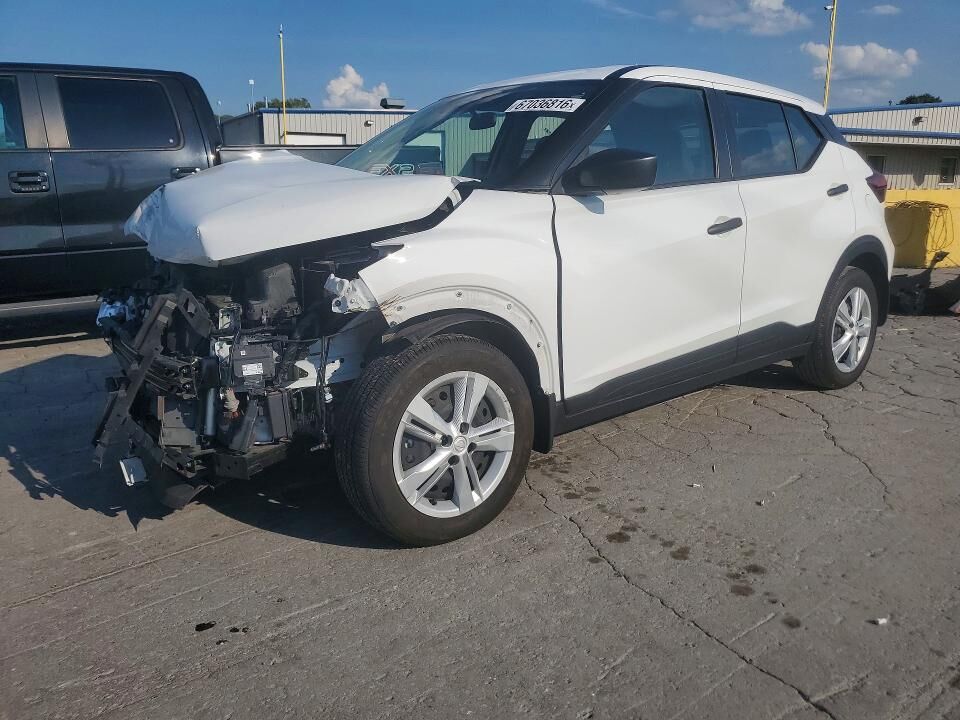 2024 NISSAN Kicks