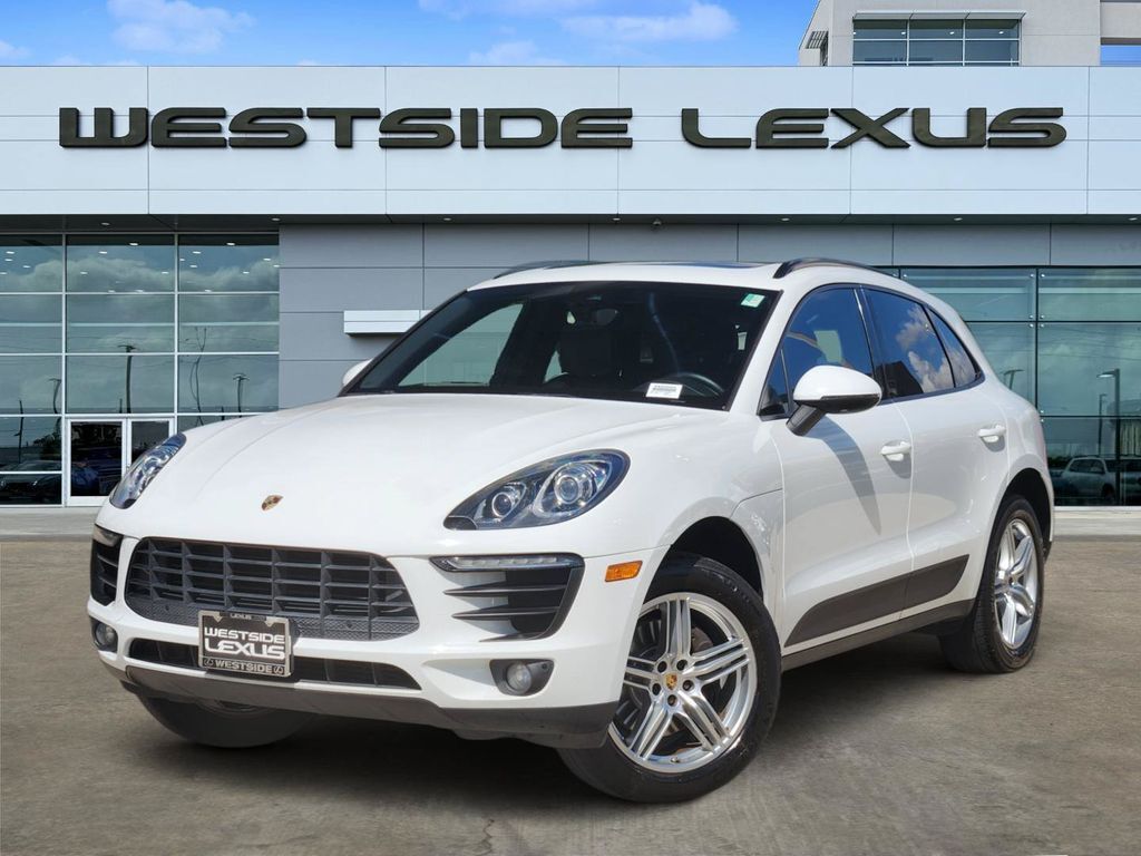 2018 PORSCHE Macan