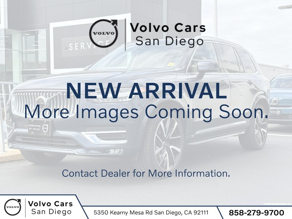 2023 VOLVO XC90