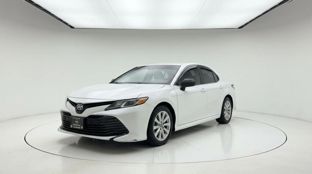2020 TOYOTA Camry