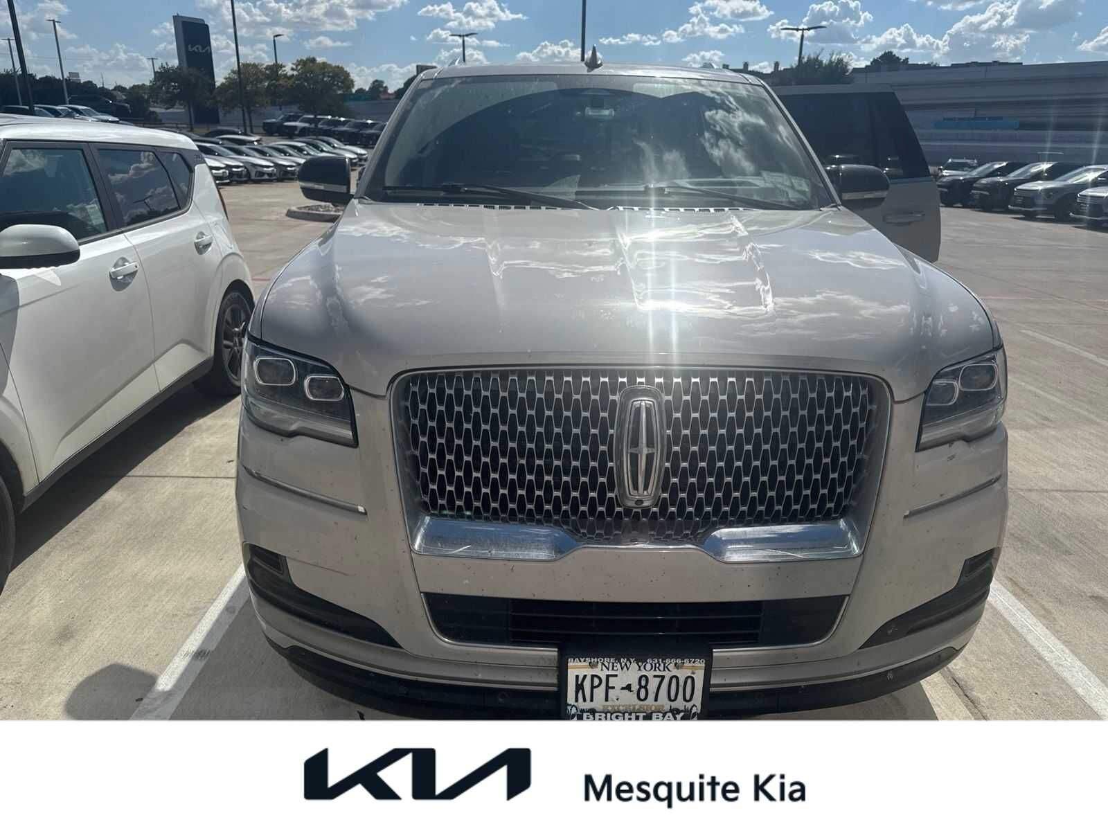 2022 LINCOLN Navigator