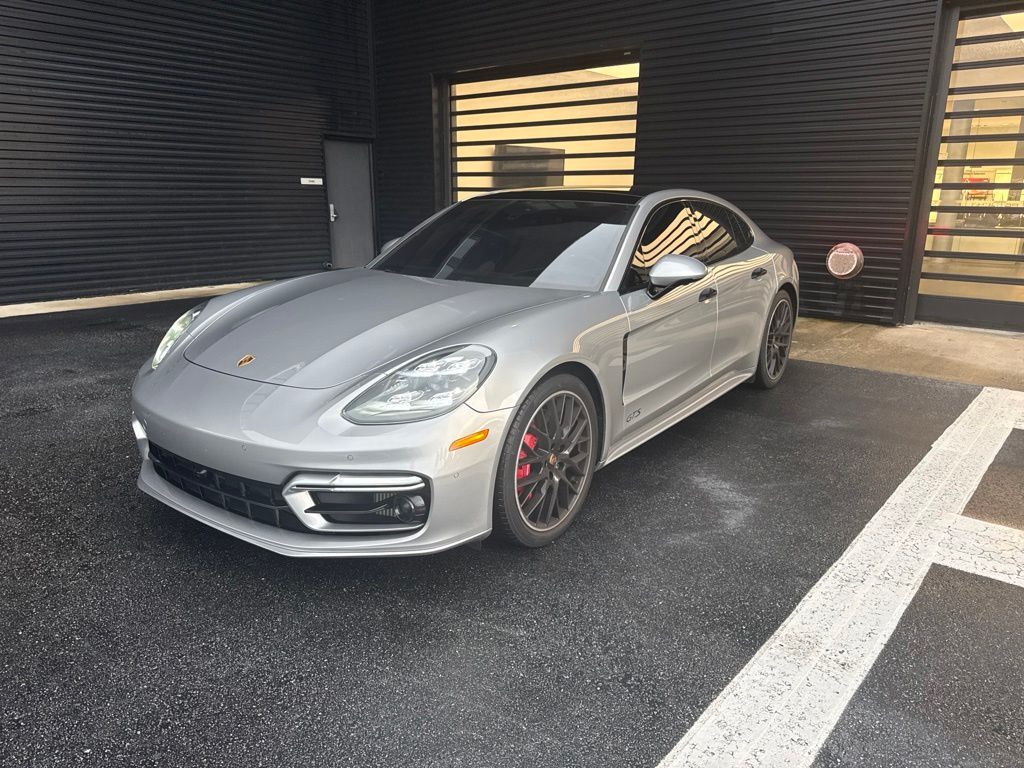 2022 PORSCHE Panamera