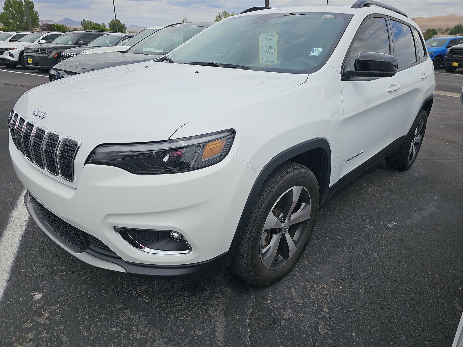 2022 JEEP Cherokee