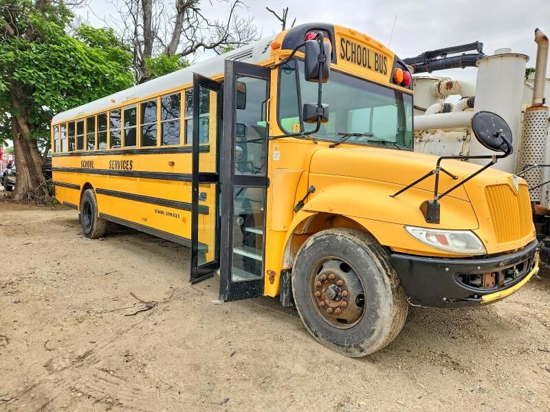 2013 IC BUS PB105