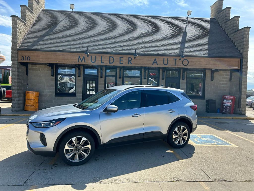 2024 FORD Escape
