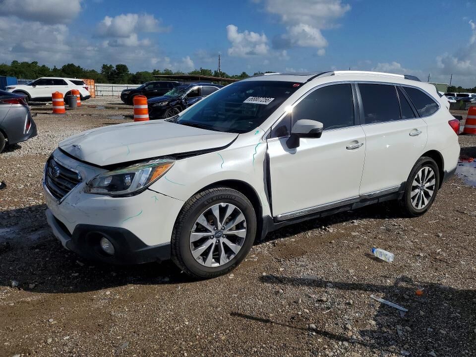 2017 SUBARU Outback
