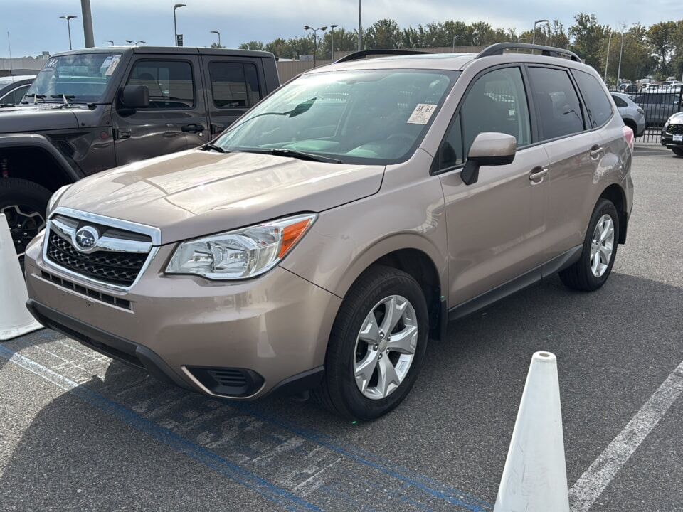 2016 SUBARU Forester