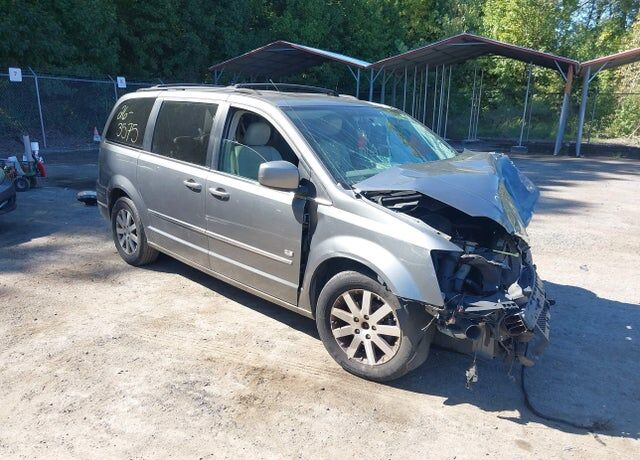 2009 CHRYSLER Town and Country