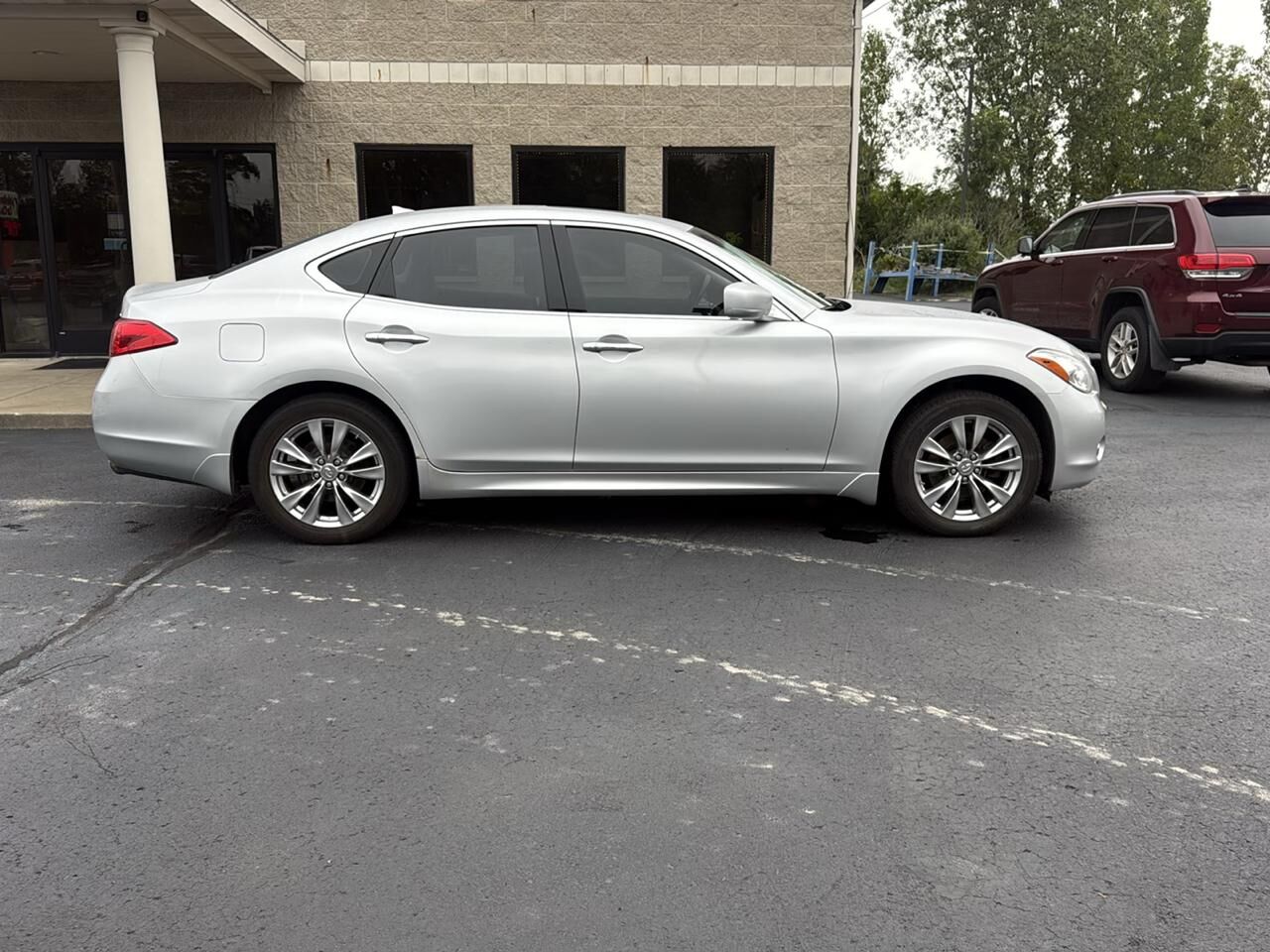 2012 INFINITI M37