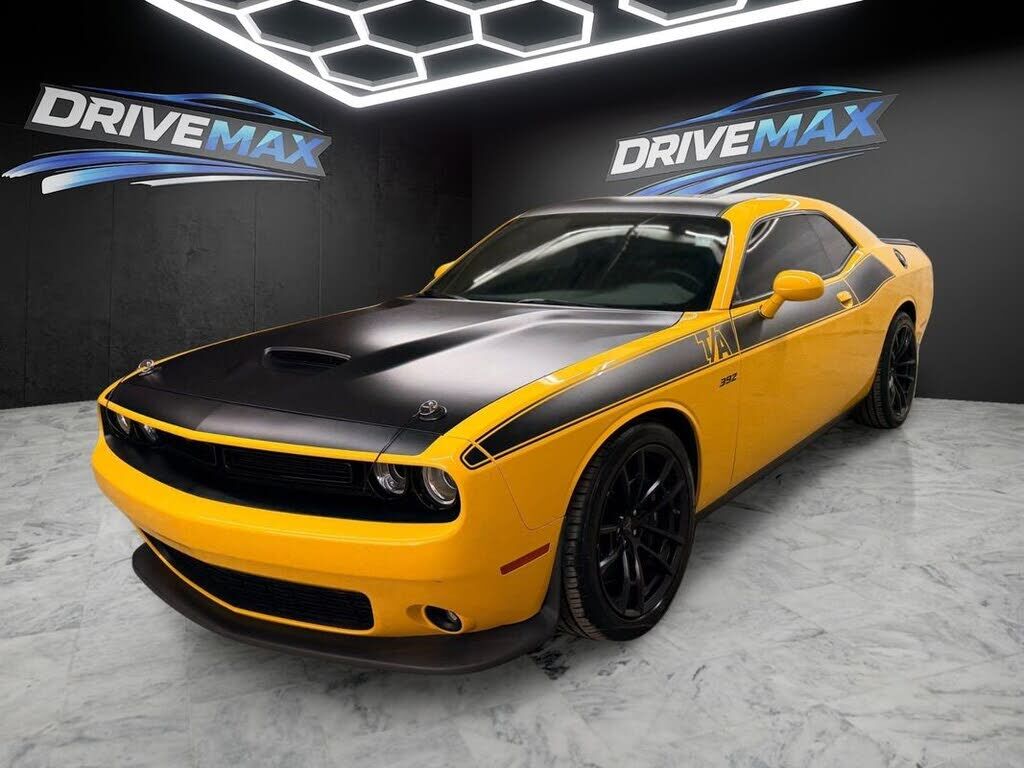 2017 DODGE Challenger