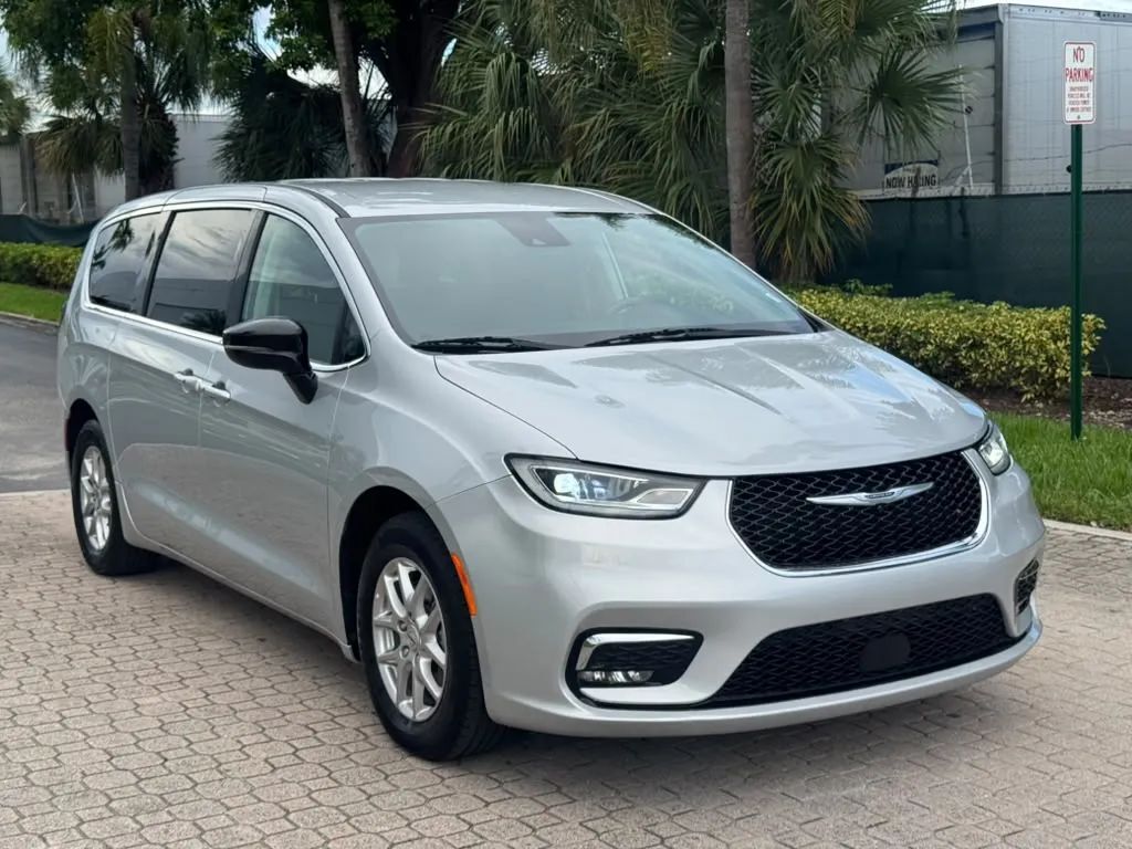 2024 CHRYSLER Pacifica
