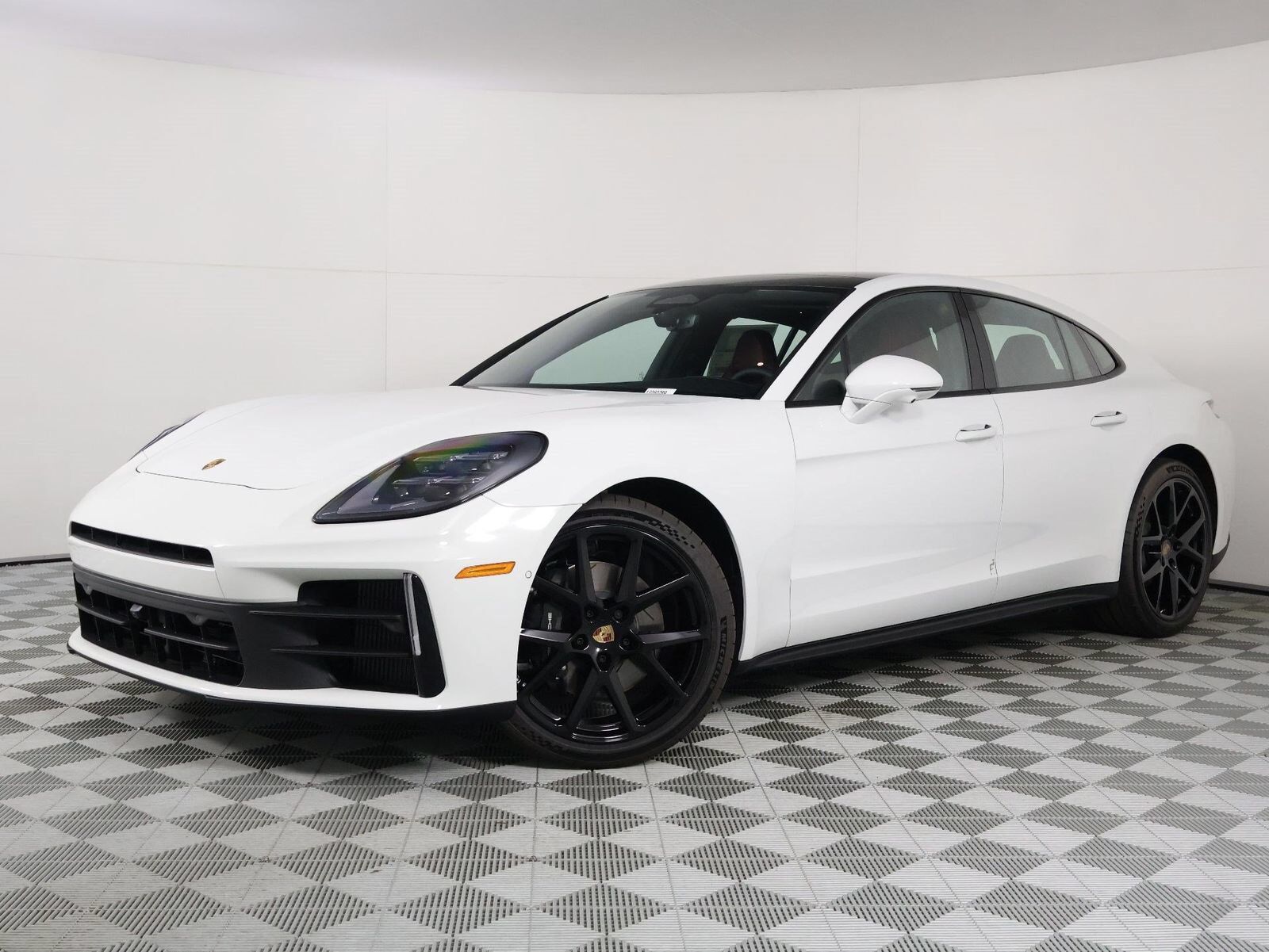 2026 PORSCHE Panamera