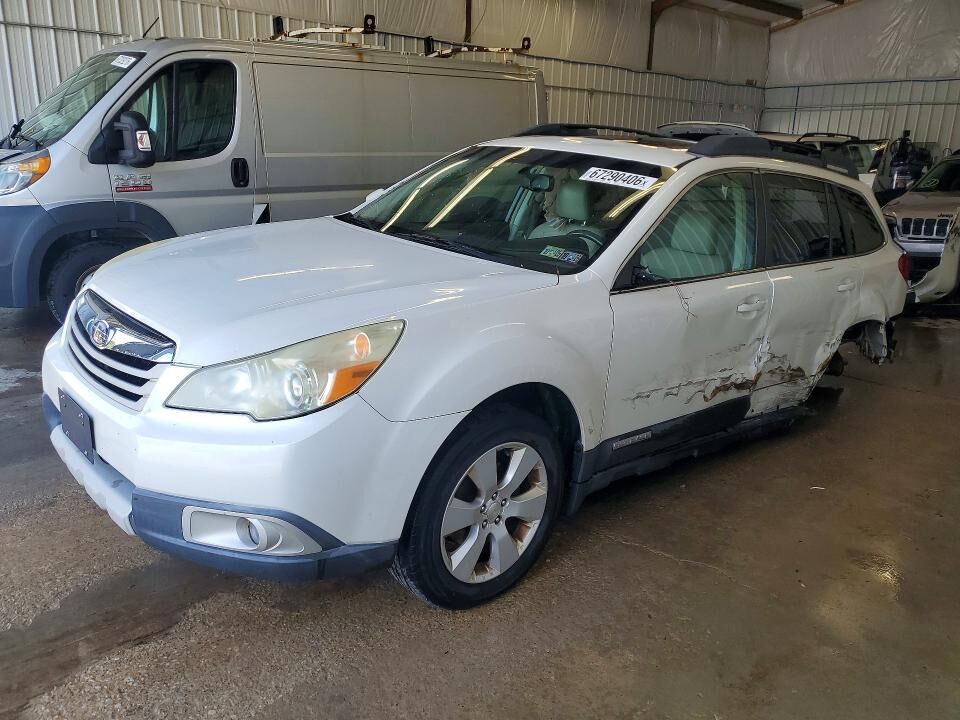 2010 SUBARU Outback