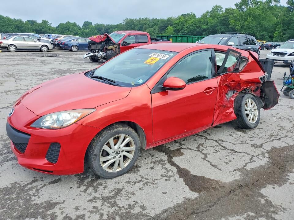 2013 MAZDA Mazda3