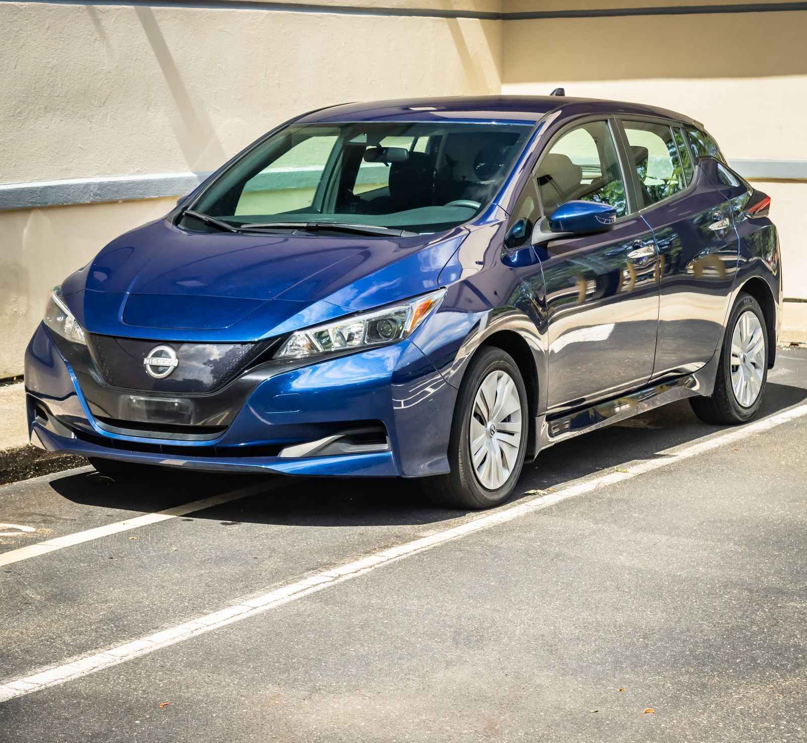 2025 NISSAN Leaf
