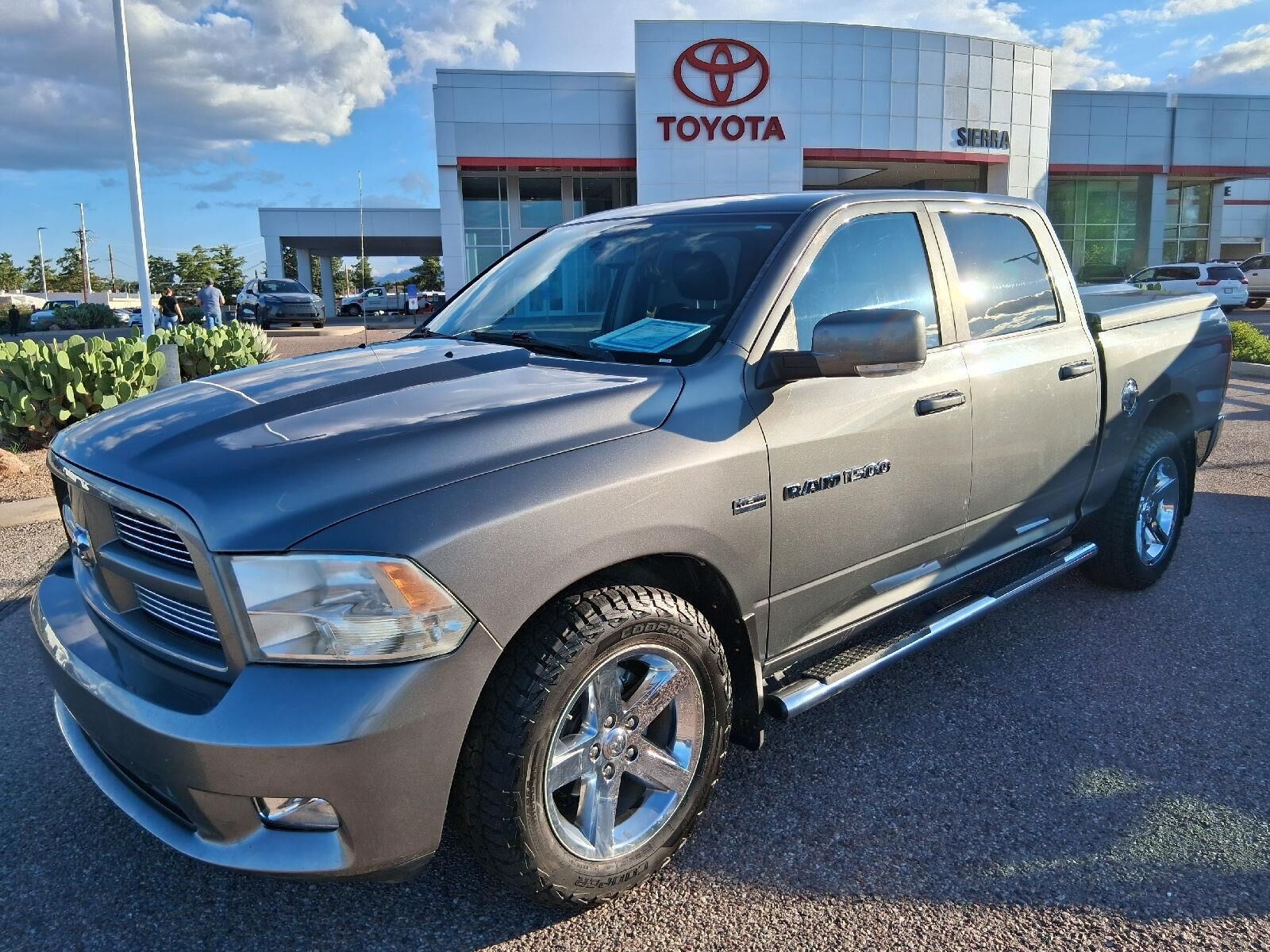 2012 DODGE Ram