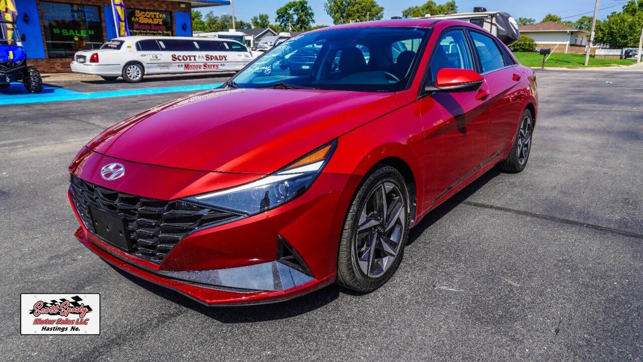 2022 HYUNDAI Elantra
