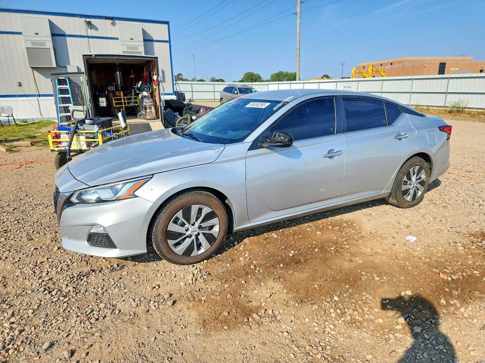 2021 NISSAN Altima