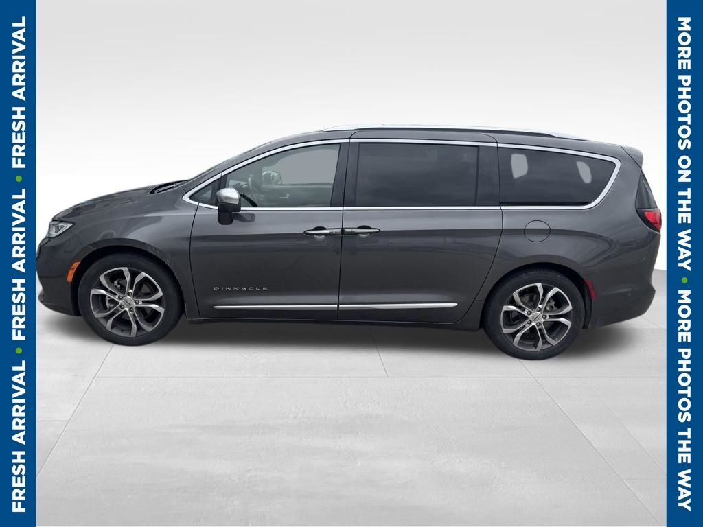 2022 CHRYSLER Pacifica