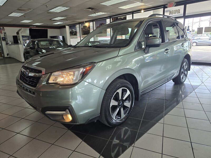 2017 SUBARU Forester