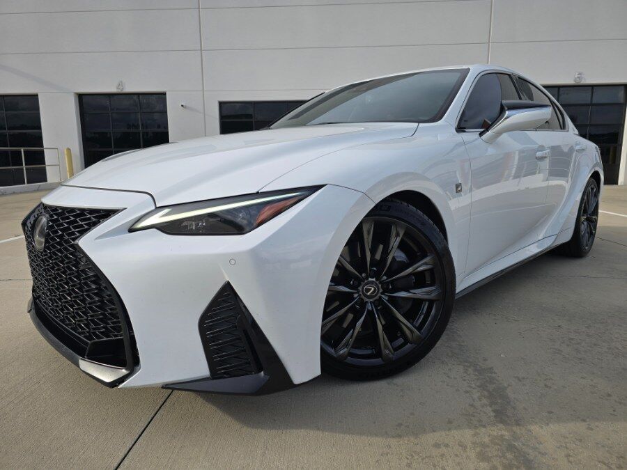 2021 LEXUS IS