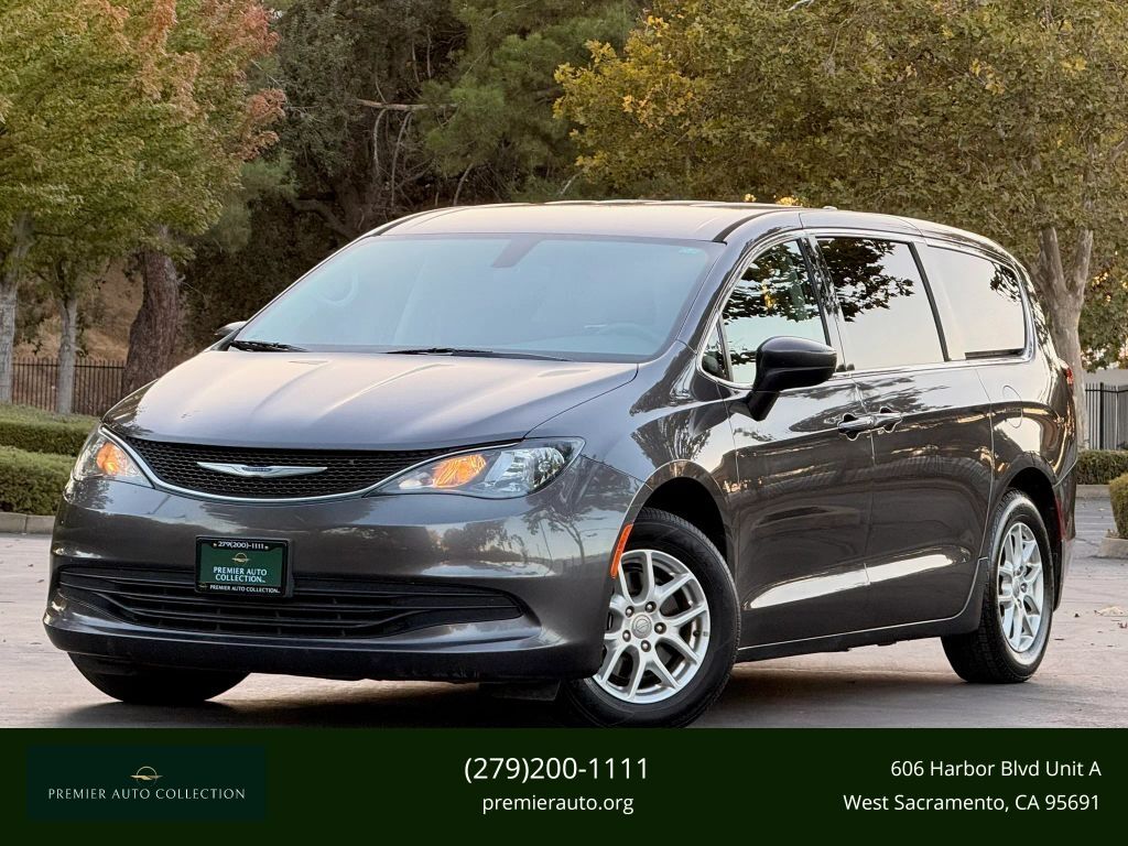 2020 CHRYSLER Voyager
