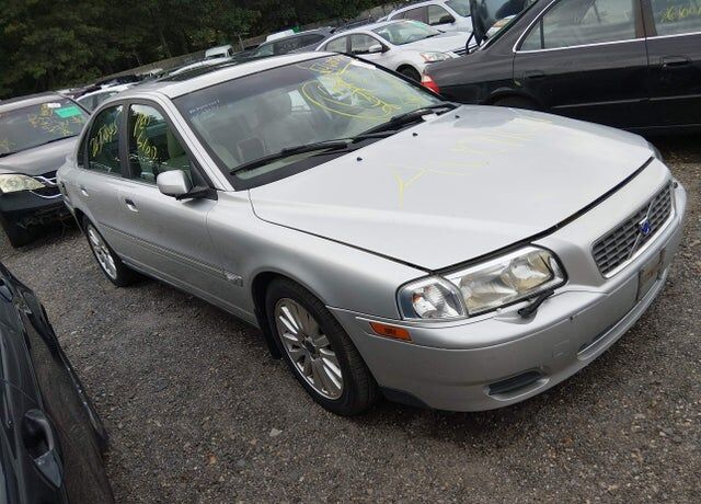 2004 VOLVO S80
