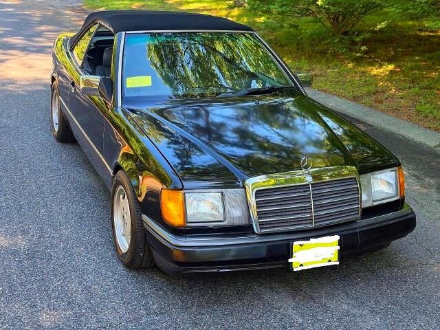 1993 MERCEDES-BENZ 300