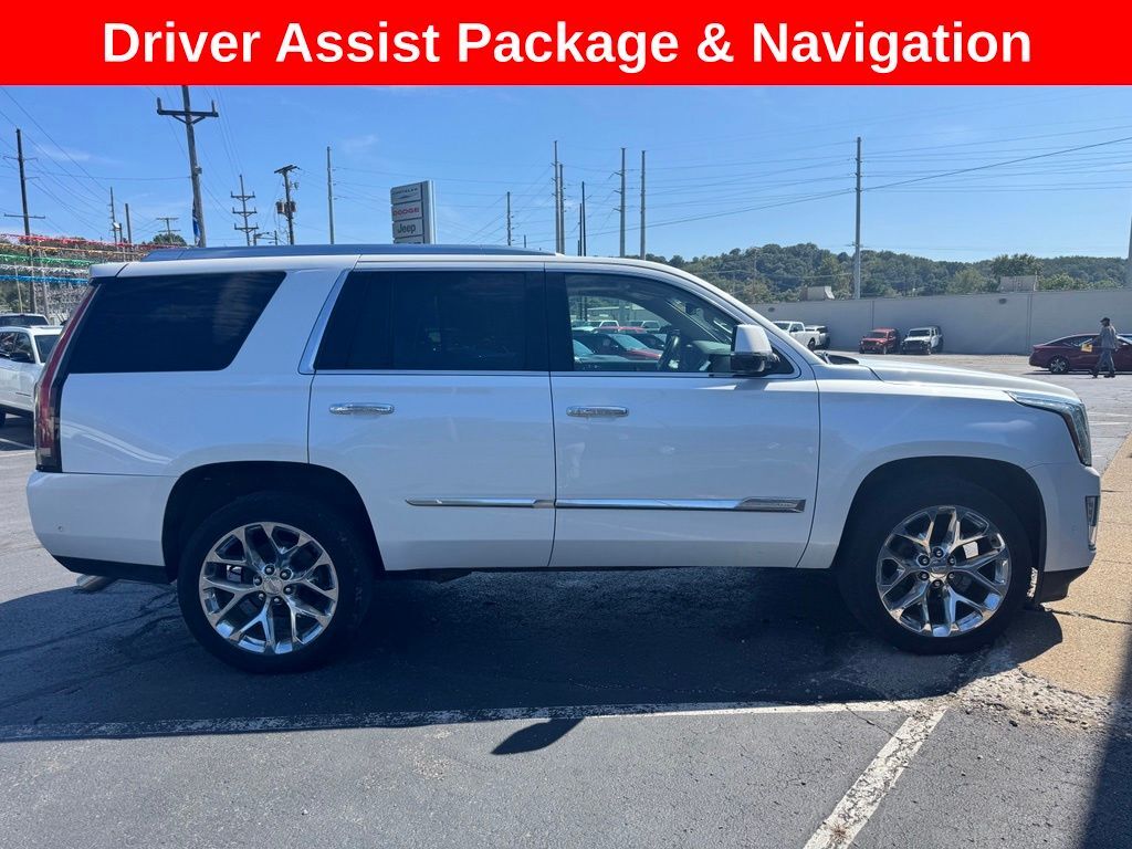 2017 CADILLAC Escalade