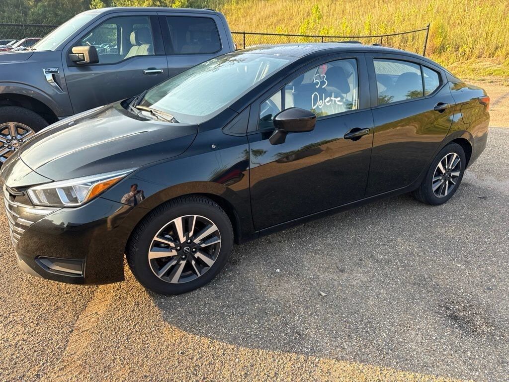 2024 NISSAN Versa
