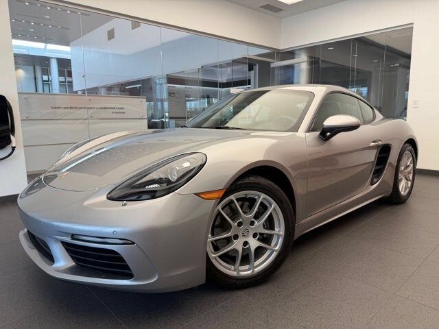2018 PORSCHE 718