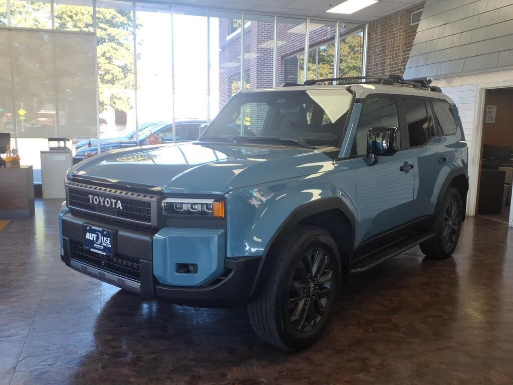 2025 TOYOTA Land Cruiser