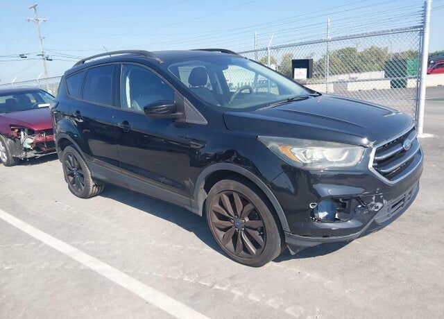 2017 FORD Escape