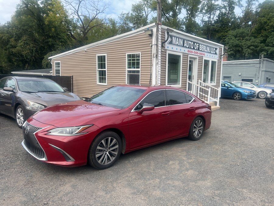 2019 LEXUS ES