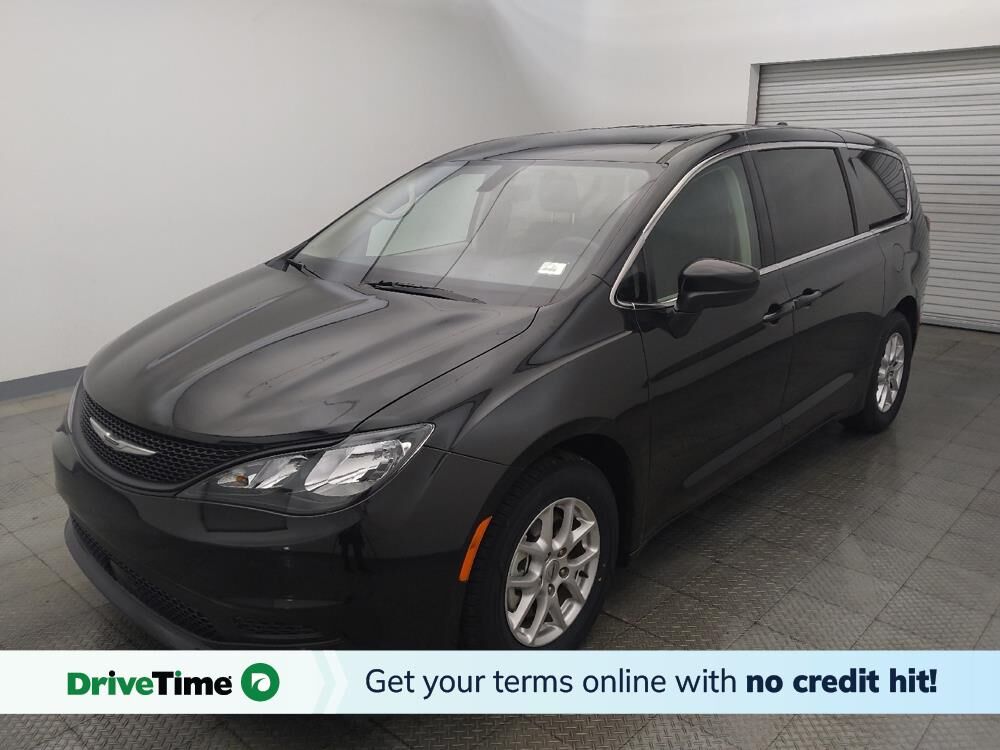 2022 CHRYSLER Voyager