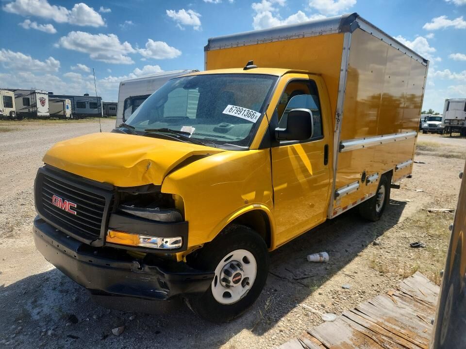 2022 GMC Savana