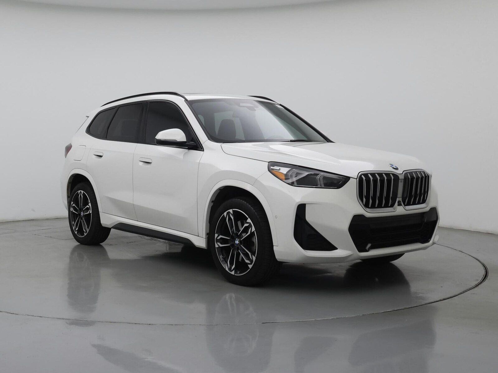 2023 BMW X1