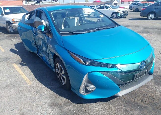 2017 TOYOTA Prius