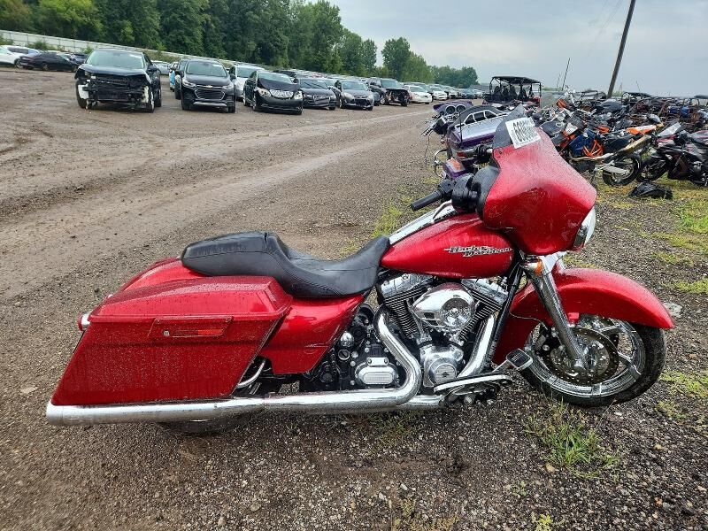 2012 HARLEY DAVIDSON Street Glide 103