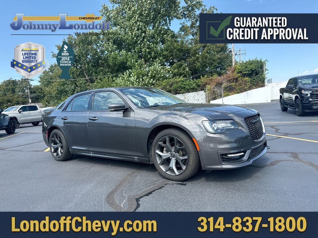 2022 CHRYSLER 300