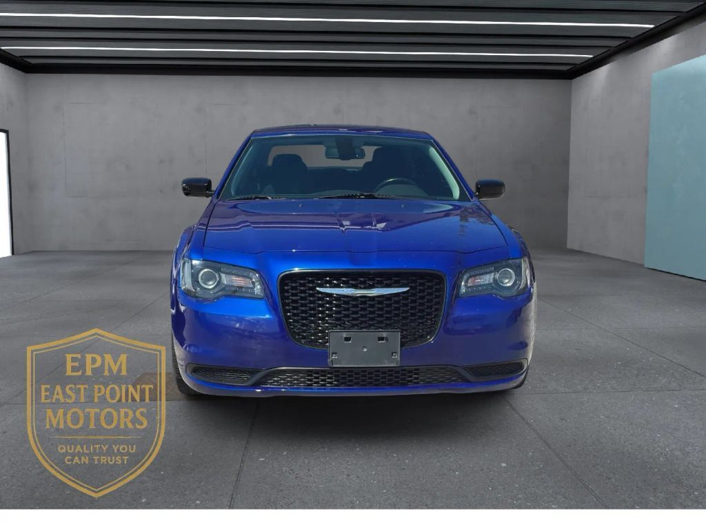 2019 CHRYSLER 300