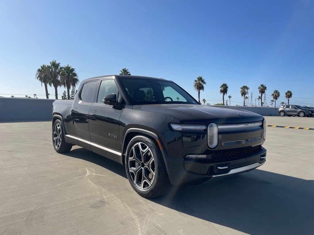 2025 RIVIAN R1T