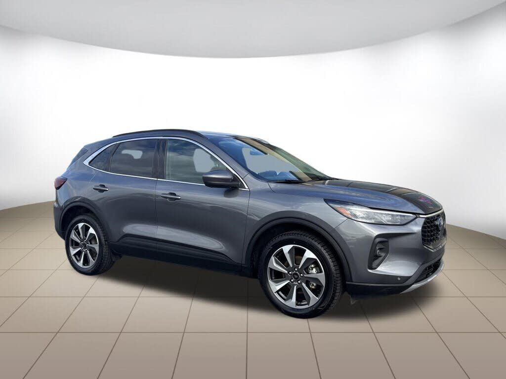 2024 FORD Escape