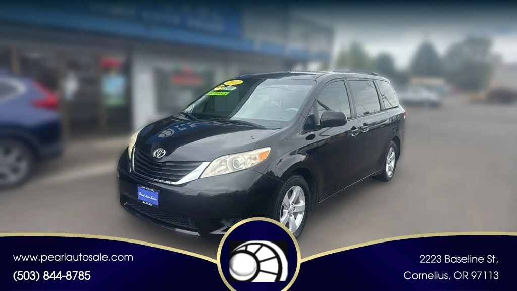 2011 TOYOTA Sienna