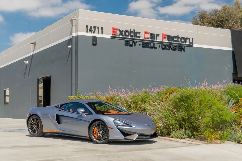 2017 MCLAREN 570S