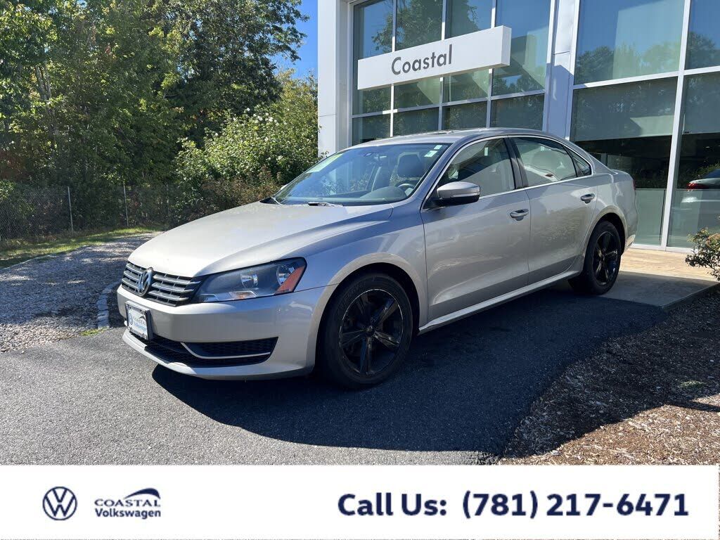 2013 VOLKSWAGEN Passat