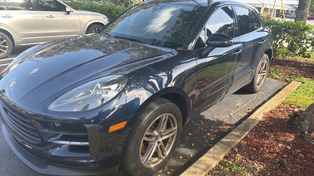 2019 PORSCHE Macan