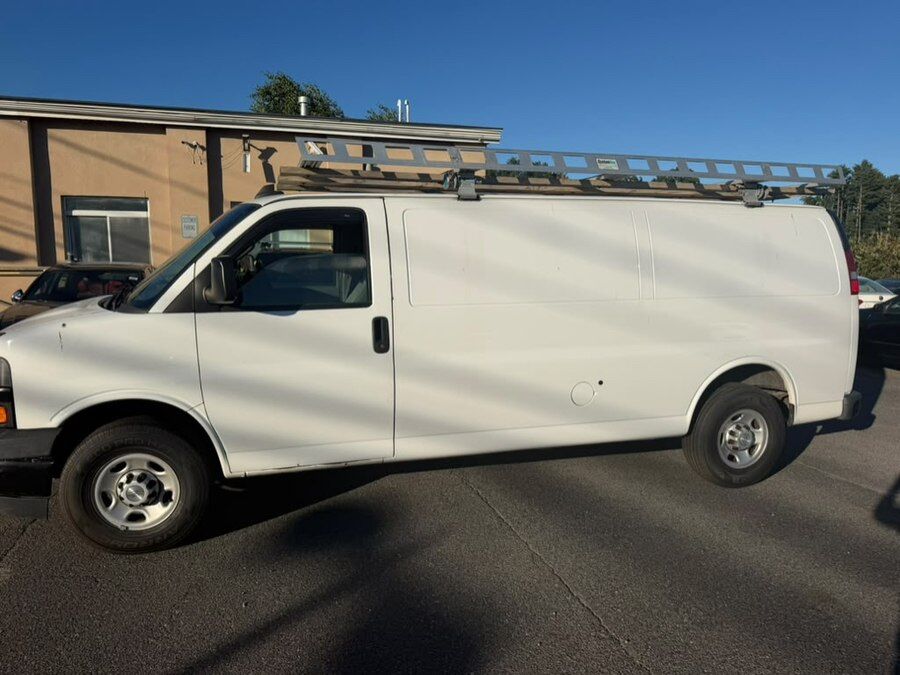 2020 CHEVROLET Express