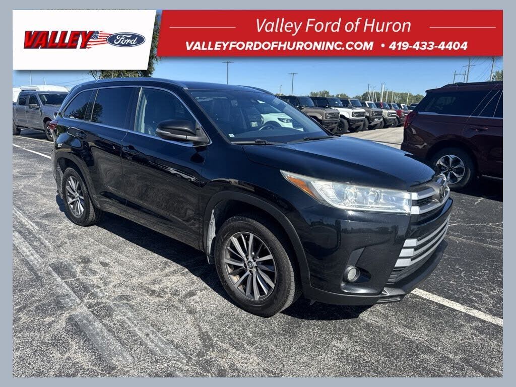 2017 TOYOTA Highlander