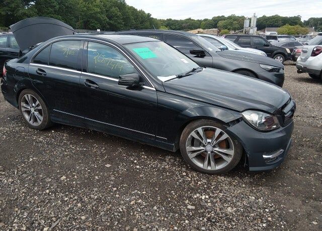 2013 MERCEDES-BENZ C-Class